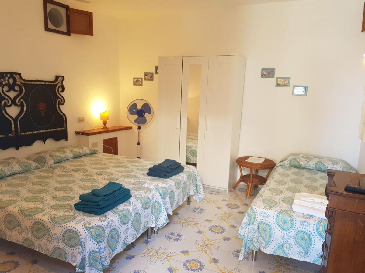 Con I Piedi Nell'Acqua Apartamento Stromboli Exterior foto